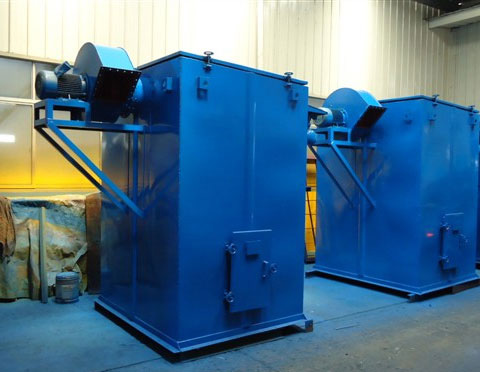 介紹單(dan)機脈沖(chong)除塵器(qi)結構上(shang)的特點(dian)